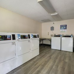 laundry room at Willow Lakes located in Spartanburg, SC
