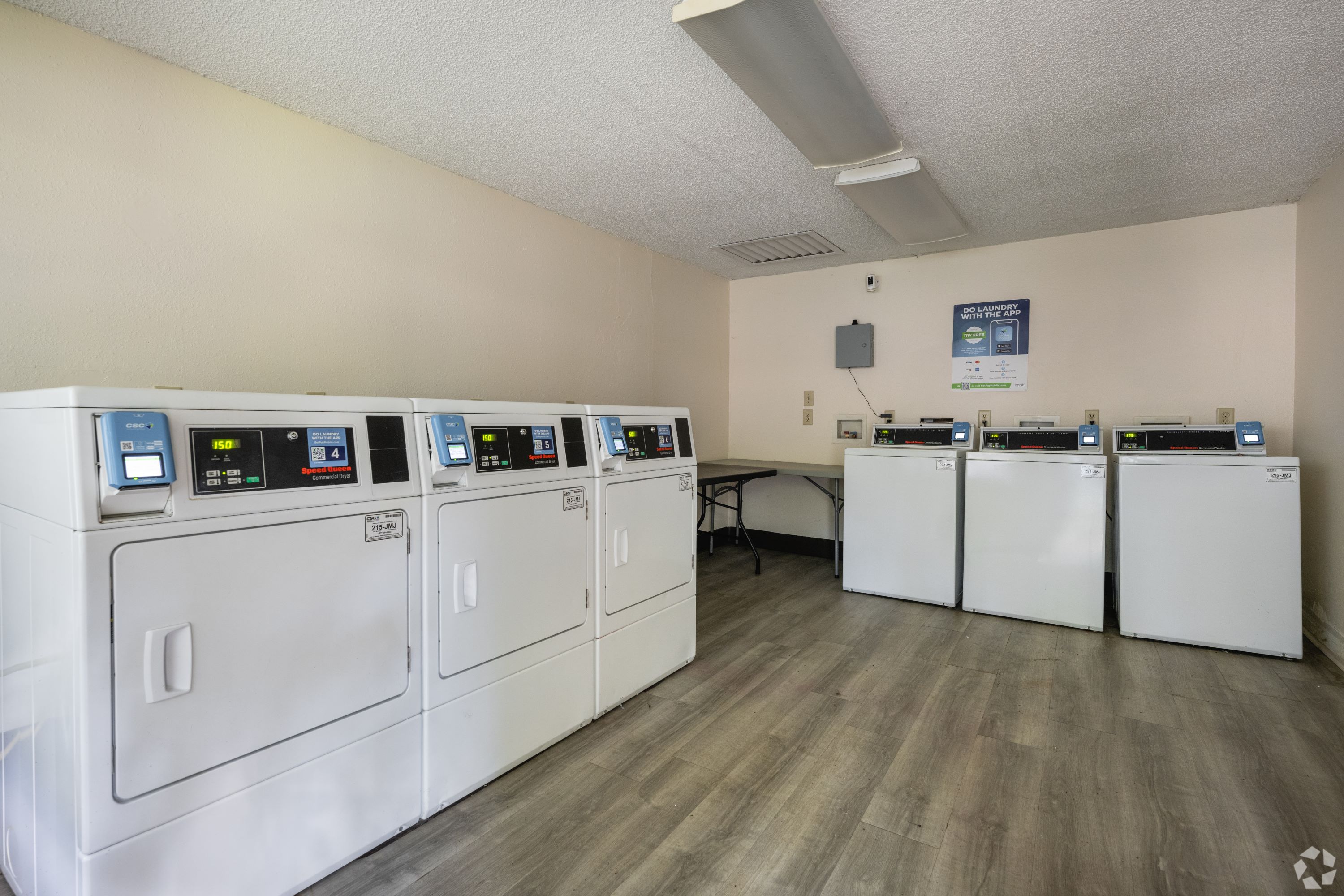 laundry room at Willow Lakes located in Spartanburg, SC